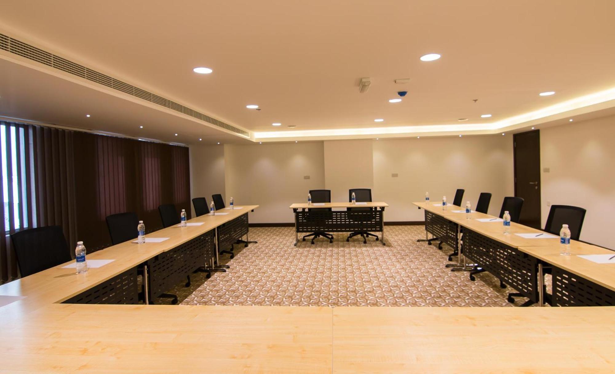 מוסקט City Park Hotel Apartments מראה חיצוני תמונה